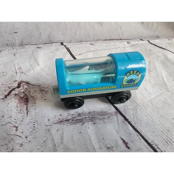 Thomas Wooden Railway Train Light Up Shark Car Sodor Aquarium Hammerhead Works - Picture 3 of 8
